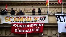 Activists occupy Paris theater as protesters across France demand cultural venues reopen despite Covid-19 fears (VIDEOS)