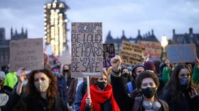 'Kill the bill': Protesters block Westminster Bridge, urge UK MPs to axe policing plan in wake of Sarah Everard murder (VIDEOS)