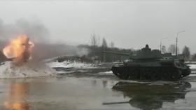 Russianness overload? WATCH effigy from start-of-spring 'Maslenitsa' festival obliterated by iconic WW2-era T-34 battle tank
