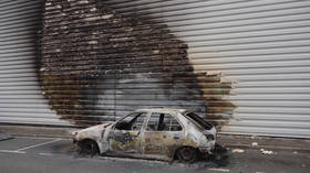 French city deploys more police after riots over fatal car crash saw store looted, cars torched & truck rammed into cops