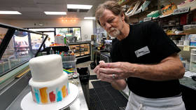 Baker qui a refusé de servir un couple gay poursuivi pour avoir refusé de faire un gâteau de «transition de genre»