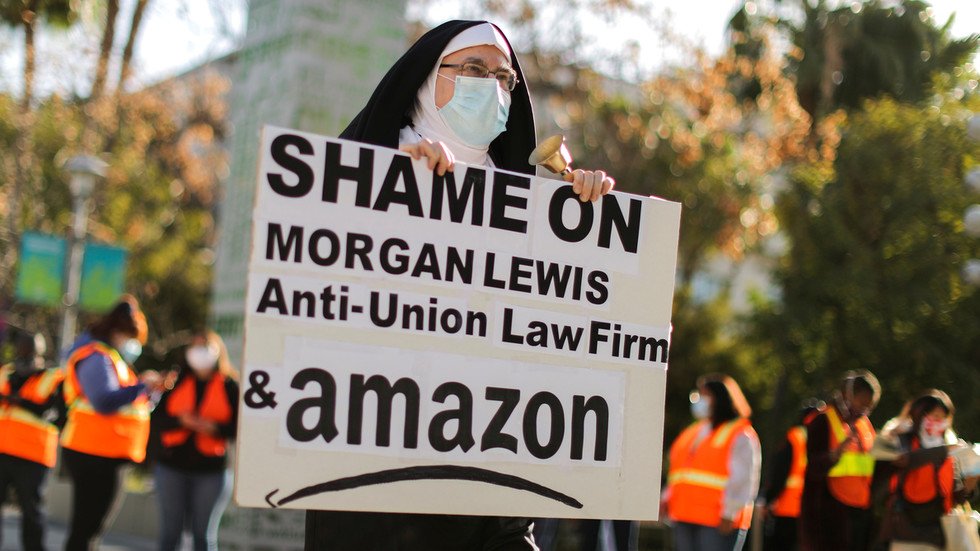 Amazon Wins Union Battle As Employees And Organizers Cry Foul — RT USA News