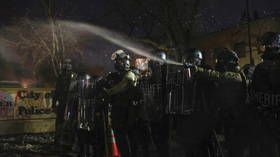 Police deploy tear gas & flashbangs against crowd of Daunte Wright protesters outside Brooklyn Center precinct (VIDEOS)