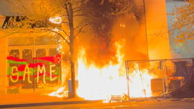 Portland rioters torch Apple store as another police killing sparks wave of destruction (VIDEOS)