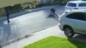 WATCH: Would-be robber SQUEALS LIKE A PIG after being body-slammed & pinned to pavement by his intended victim in viral VIDEO