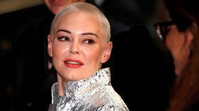 Rose McGowan goes on Fox News to say Dems are in a cult & fury erupts as they miss the part where she says GOP are cultists too