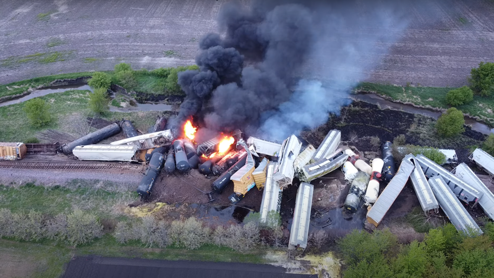 Another HAZMAT Train Crashes & Catches Fire In Iowa, Just 24 Hours ...