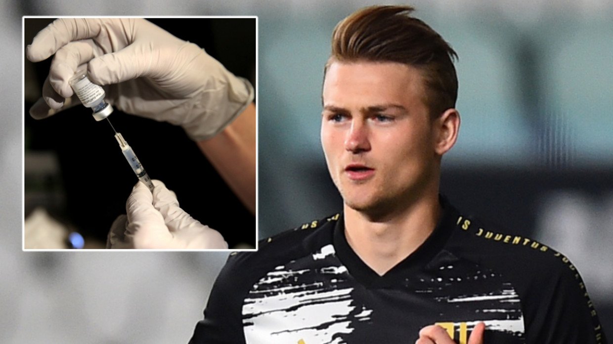 Matthijs de Ligt has discussed Covid-19 vaccines © Craig F Walker / Reuters | © Massimo Pinca / Reuters