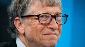 Bill Gates stepped down from Microsoft board after company launched probe into affair with female staffer – media