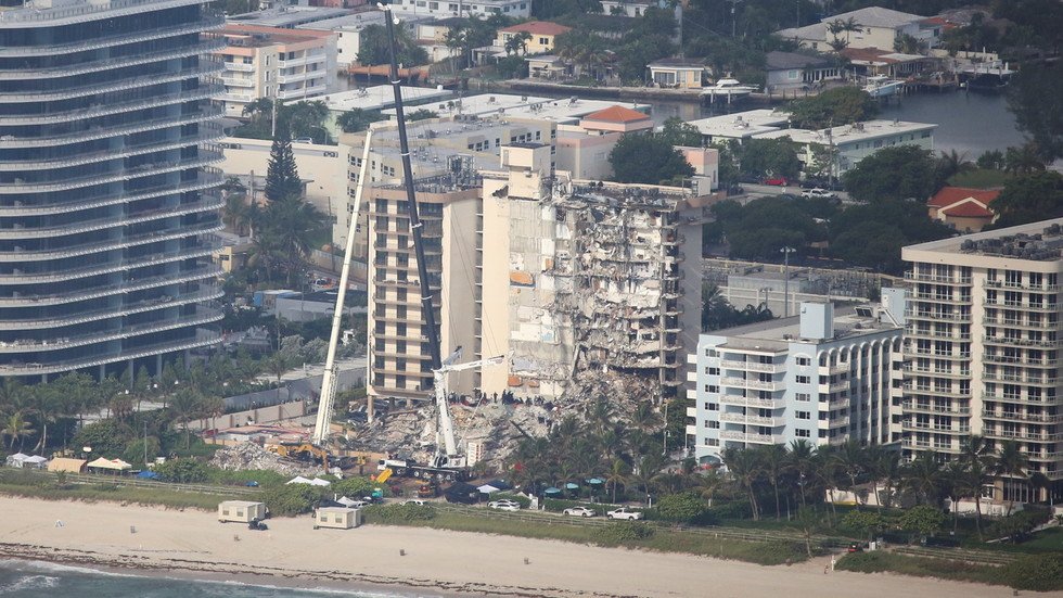 Death toll in Miami building collapse rises to 9 as rescue teams keep ...