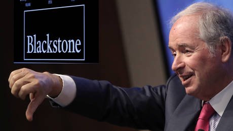 Stephen Schwarzman of Blackstone Group ©  Reuters / Gary He (inset: © Reuters)