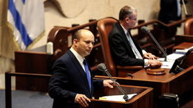Netanyahu’s party MPs heckle rival Bennett as he delivers speech at Knesset session to confirm new Israeli govt (VIDEO)