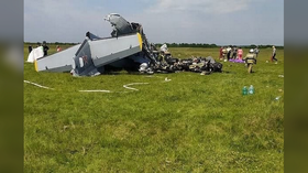 At least 9 killed after twin-engine plane crash-lands in southwest Siberia (VIDEO)