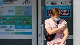 Nearly half of Russians now back mandatory Covid-19 vaccination & 61% of those yet to get jab now planning to do so, polls say