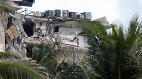 Partial collapse of Florida apartment complex caught on VIDEO