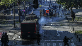 Rioters torch police station in Colombia amid two months of ongoing unrest (VIDEOS)