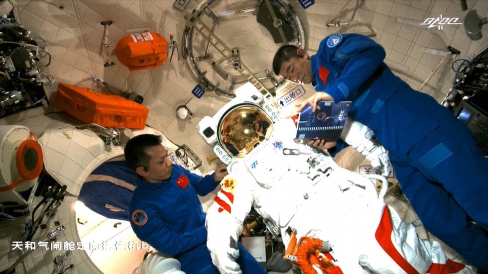 WATCH: Astronauts at China’s new space station conduct their 1st ...