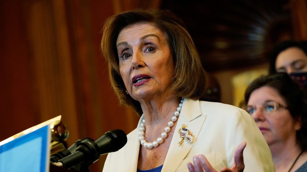 Pelosi Boots Two Republicans Off Capitol Hill Riot Committee, GOP ...