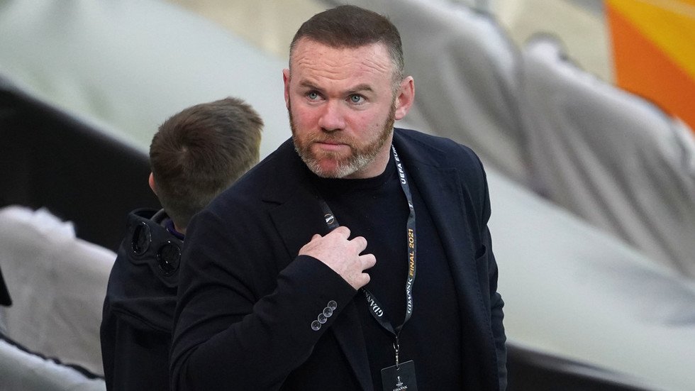 England and Manchester United football legend Wayne Rooney alerts ...