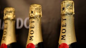 Put a cork in it: France's Moët backs down in bubbling row with Russia & agrees to brand its posh plonk as plain ‘sparkling wine’