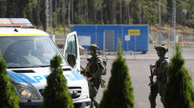 9-hr hostage crisis defused after Swedish prisoners release guards in exchange for PIZZA