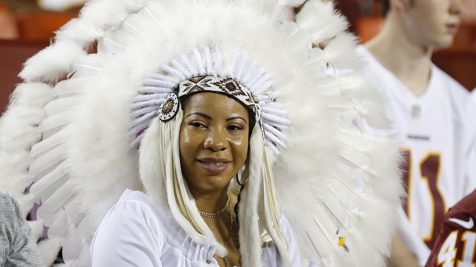 WFT bans fans from wearing Native American headdresses, face paint