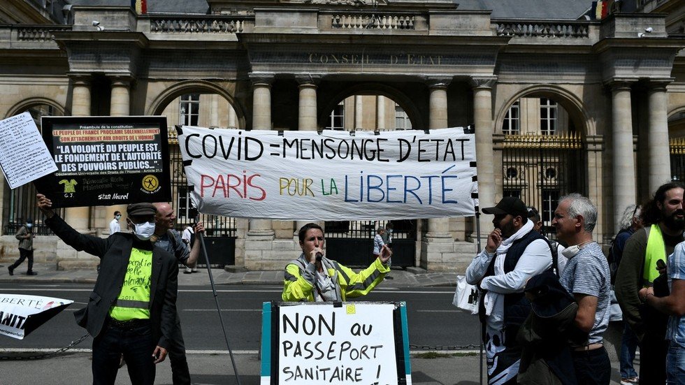 Mass protests kick off in Paris after France’s constitutional court ...