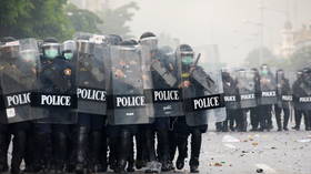 Thai police deploy tear gas, rubber bullets against demonstrators protesting govt (VIDEOS, PHOTOS)