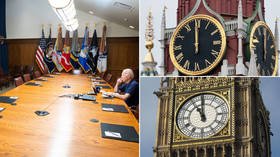 Biden’s meeting room clocks show incorrect time difference between London and Moscow, puzzling Twitter users