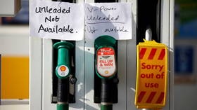 No fuel shortage? Motorists queue for petrol across UK, nearly 400 stations impose £30 limit amid ‘unprecedented demand’