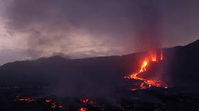 La Palma declared ‘disaster zone’ as Spanish govt pledges €10mn & island awaits potential toxic cloud from volcanic lava (VIDEOS)