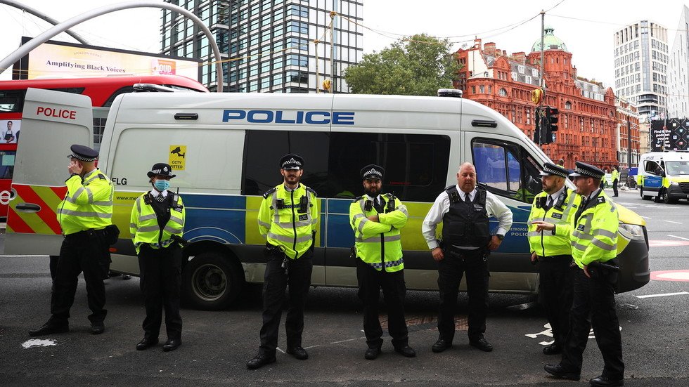 Met Police name social welfare expert to head independent review of culture & standards after