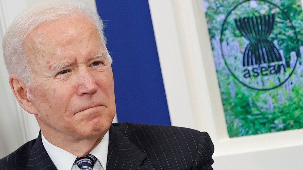 Biden Losing Democrats And Independents Alike With Poor Post-pandemic ...