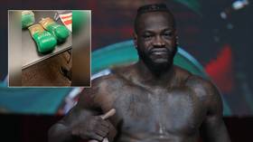 Deontay Wilder AGAIN takes issue with Tyson Fury gloves, forces commission to step in just hours before third title fight