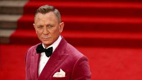 No crime for guy: ‘James Bond’ star Daniel Craig reveals he visits gay bars to avoid ‘aggressive d**k swinging’