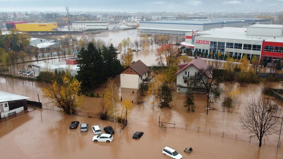 Flash Floods Lash Bosnia Causing Blackouts In Sarajevo VIDEOS RT   61855e9785f54055d32cf544.JPG