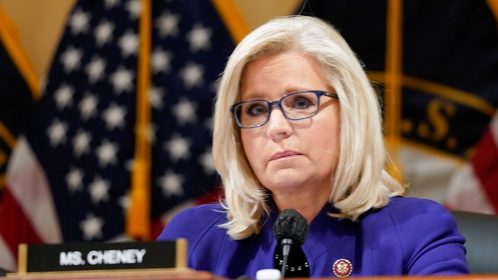 Republican Liz Cheney disowned by own party in home state — RT USA News