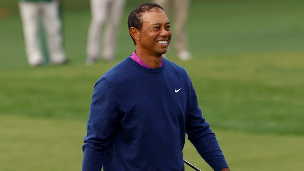 Single Swing Sends Golf Icon Tiger Woods Viral 9 Months After Car Crash ...