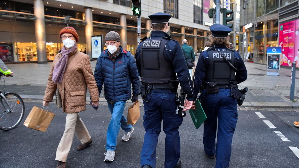 Germany to impose sweeping curbs on unvaccinated — RT World News
