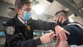 Another governor courts unvaccinated cops with relocation offer