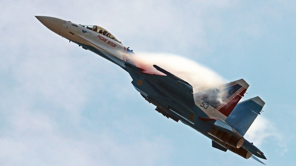 Russian Su-35 Edged Out By US & French Fighter Jets — RT Russia ...