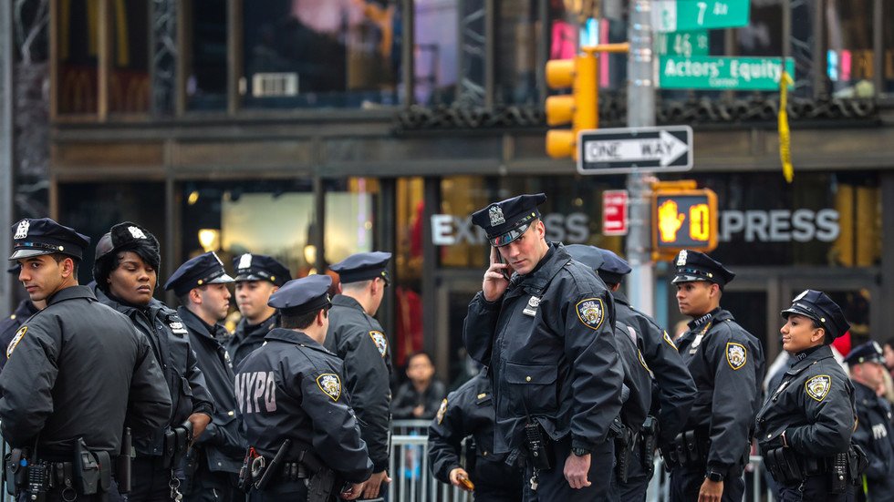 NYPD officers ordered back to work for New Year’s — RT World News