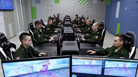 Russian servicemen study 3D modeling at the ERA Military Innovation Technopark, in Anapa, Russia, November 22, 2018.  Sputnik / Maksim Blinov