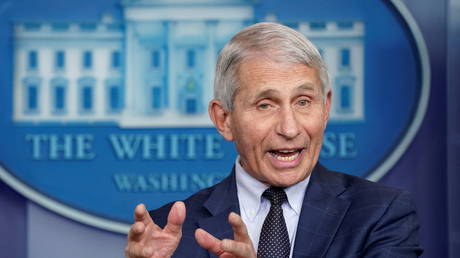 FILE PHOTO: Dr. Anthony Fauci during a press briefing at the White House. December 1, 2021. © Reuters / Kevin Lamarque