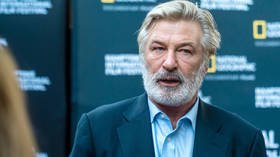 Alec Baldwin says he didn't pull the trigger