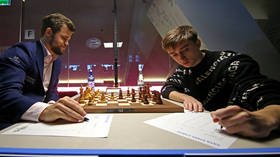 One or two idiots' behind chess 'traitor' row, says Russian star who helped  Norwegian world champ — RT Sport News