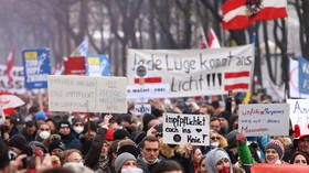Austria ends latest lockdown only for vaxxed residents