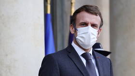 Macron keeps mandatory vaccination on the table