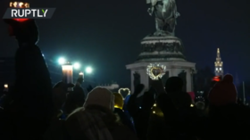 Anti-lockdown protesters bring ‘Sea of Lights’ to Vienna (VIDEO)