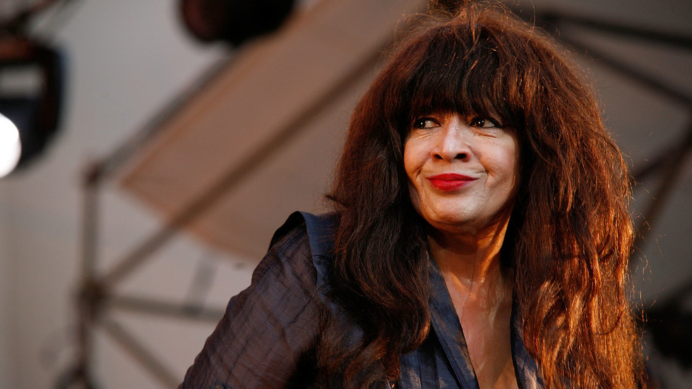 ‘Be My Baby’ singer Ronnie Spector dies at 78 — RT Entertainment